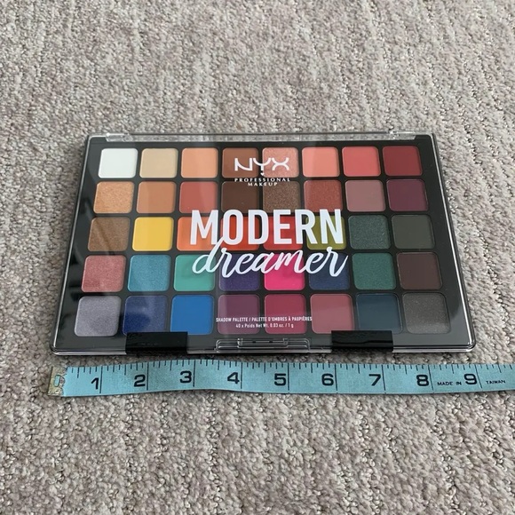 NEW NYX Modern Dreamer Eye Shadow Palette Multicolor 40 Shades - Picture 8 of 9
